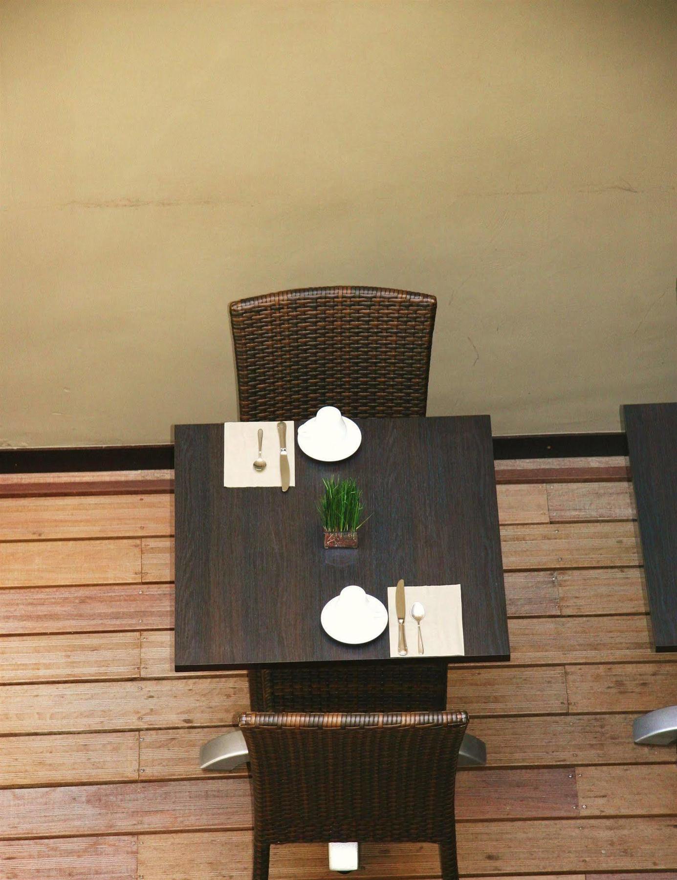 Voltaire Opera Centre Hotel 3*