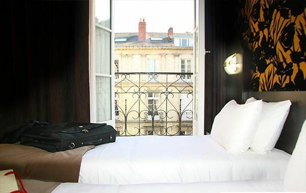 Voltaire Opera Centre 3*