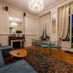 Terrasse Royale Au Coeur De Nantes