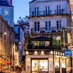 Terrasse Royale Au Coeur De Nantes