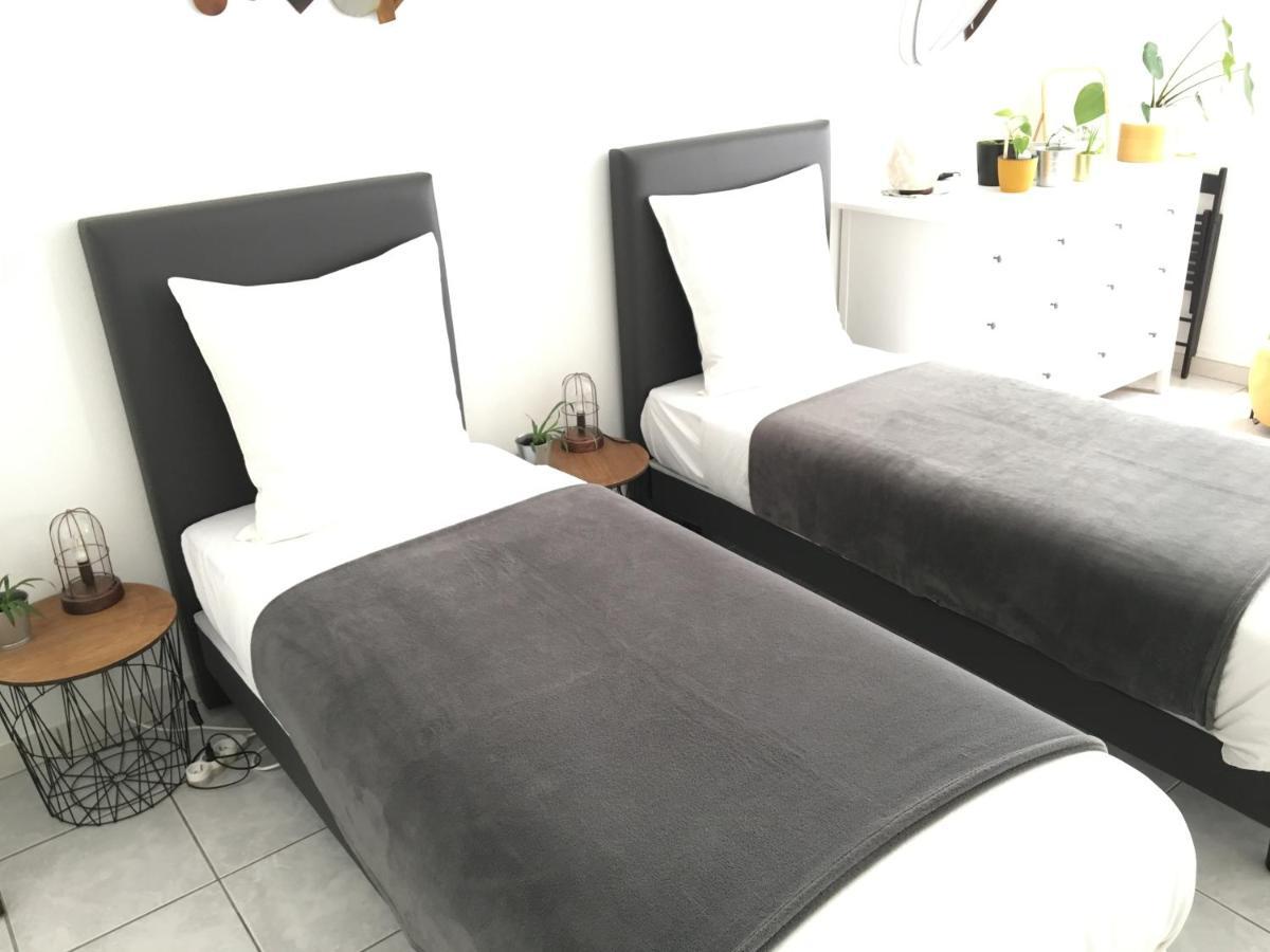 Appartement T2 Au Calme - Rond Point De Vannes *