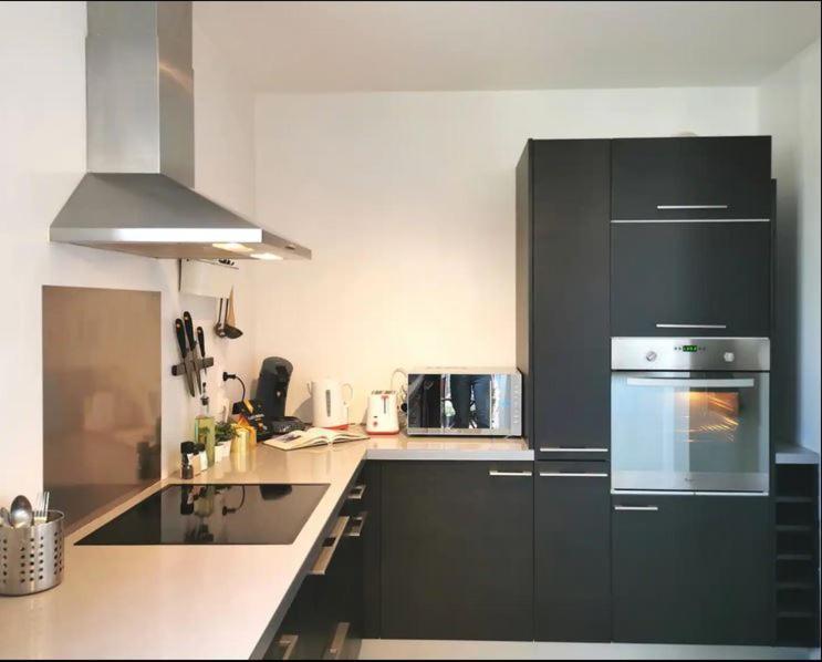 Chic 2chambres,70m²+balcon+parking+wifi Appartement