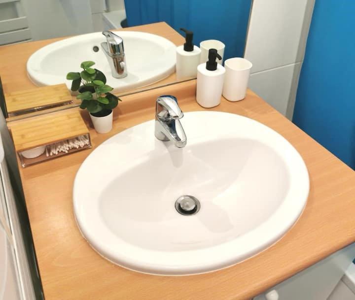 Chic 2chambres,70m²+balcon+parking+wifi *