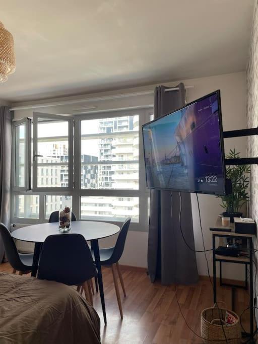 Appartement En Hypercentre Proche Gare Sud *