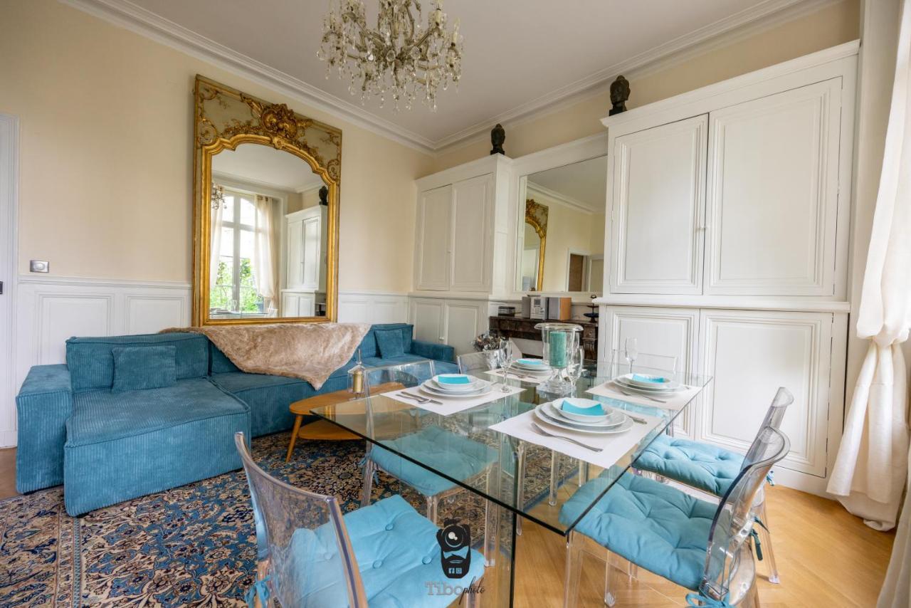 Terrasse Royale Au Coeur De Nantes