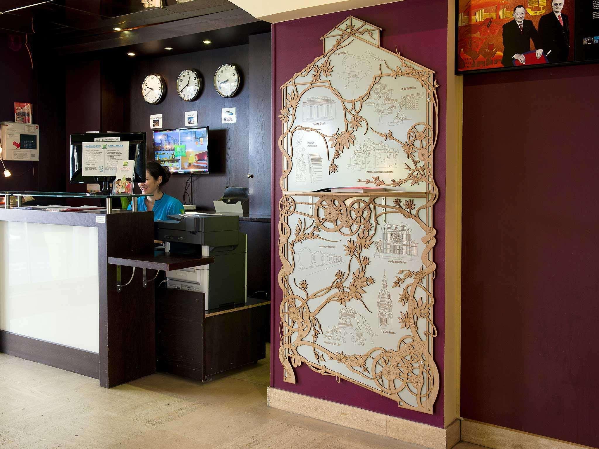Hotel Ibis Styles Centre Place Royale 3*