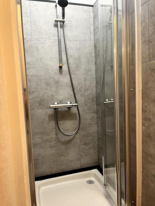 Duquesne 1/2 Pers Appartement