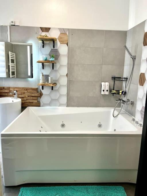 Appartement Wonderlove Cocon - Coeur De Nantes, Cathedrale Nantes
