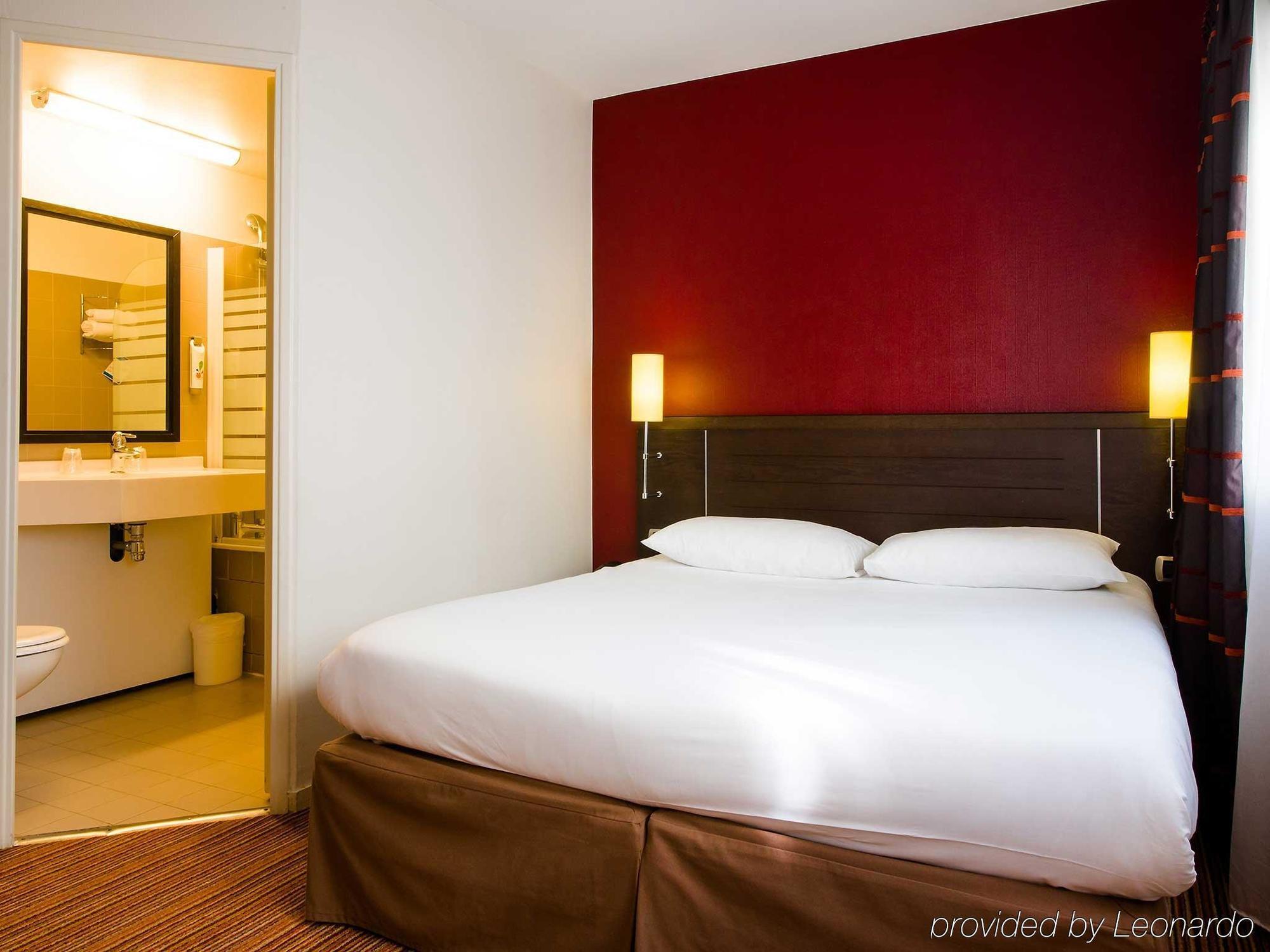 Hotel Ibis Styles Centre Place Royale 3*