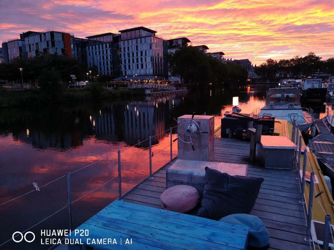 Sur L'eau Bateau-hôtel Nantes